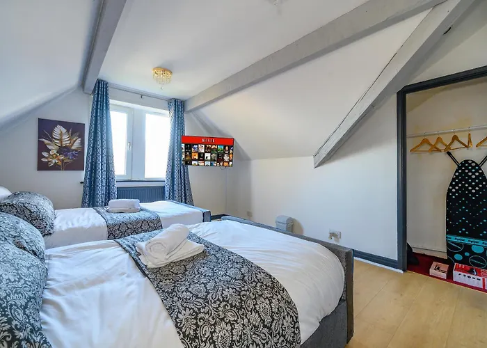 F14gh - Boutique & Cozy * Leeds (West Yorkshire)