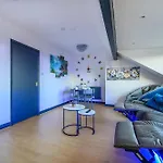 Апартаменти F14gh - Boutique & Cozy Лідс