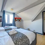 F14gh - Boutique & Cozy * Leeds (West Yorkshire)