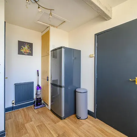 F14gh - Boutique & Cozy *