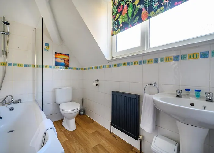 F14gh - Boutique & Cozy * Лідс