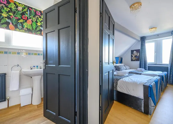 F14gh - Boutique & Cozy *