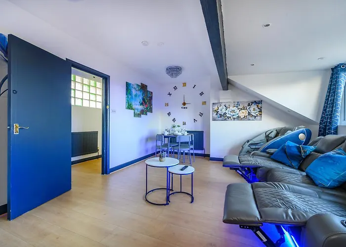 F14gh - Boutique & Cozy