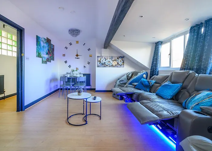 F14gh - Boutique & Cozy